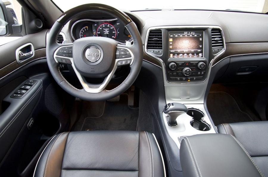  Jeep Grand Cherokee Overland 2014 года  (фото 9 из 34)